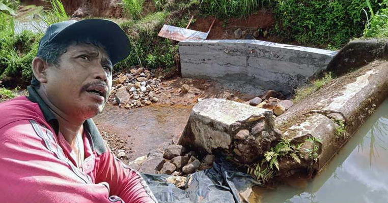 Lokasi-proyek-siluman-di-Kelurahan-Kemumu-dan-petani-setempat