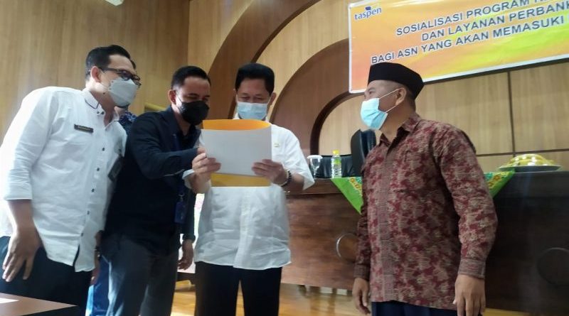 Pihak Pemkab BU dna Taspen bahas masalah uang pensiun